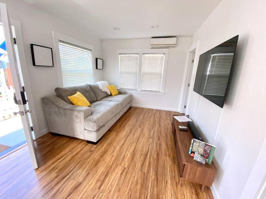 Lbc Paradise Bungalow Лонг Бийч Екстериор снимка